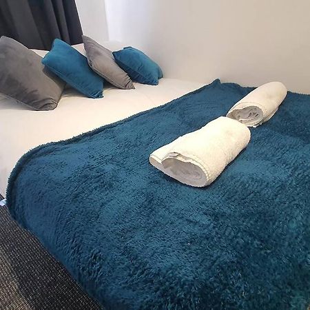 Free Netflix, Large House, Great Price Apartment Cardiff Exterior foto