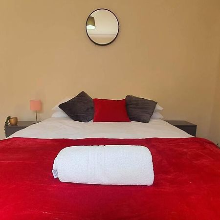 Free Netflix, Large House, Great Price Apartment Cardiff Exterior foto