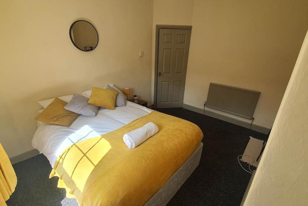 Free Netflix, Large House, Great Price Apartment Cardiff Exterior foto